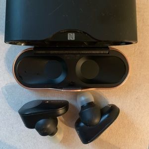 Sony WF-1000XM3 Earbuds Bluetooth and noise cancelling. Used